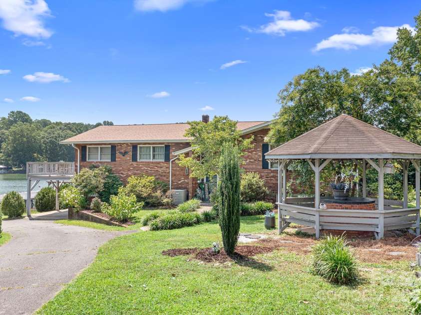 177 Brer Fox Trail, Troutman, NC 28166.  MLS# CAR4284185, YatesRealty ID 30946. 