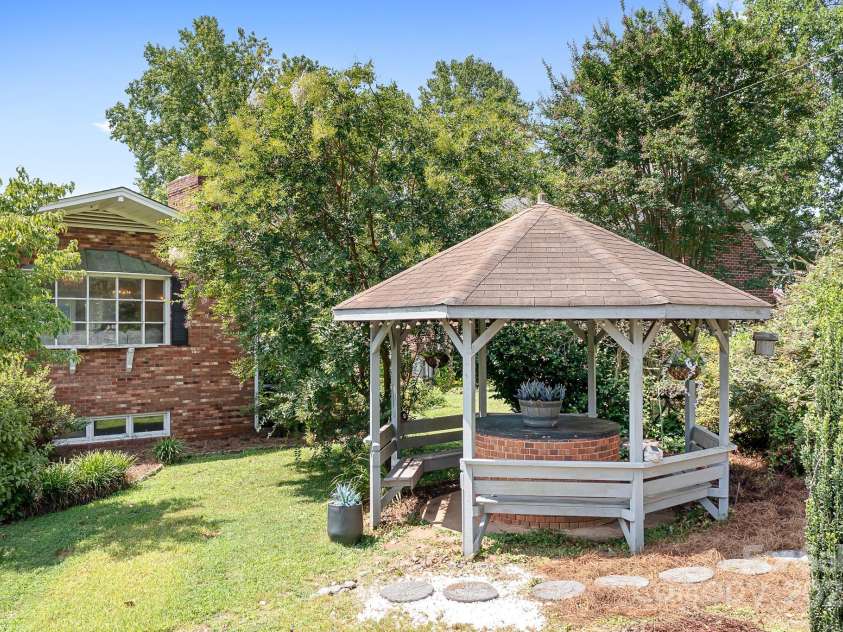 177 Brer Fox Trail, Troutman, NC 28166.  MLS# CAR4284185, YatesRealty ID 30946. Gazebo around well