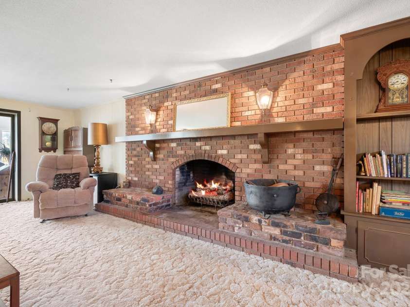 177 Brer Fox Trail, Troutman, NC 28166.  MLS# CAR4284185, YatesRealty ID 30946. Lower level Family Room