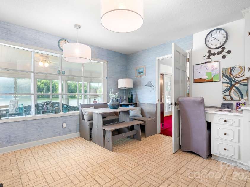 177 Brer Fox Trail, Troutman, NC 28166.  MLS# CAR4284185, YatesRealty ID 30946. Main level Kitchen