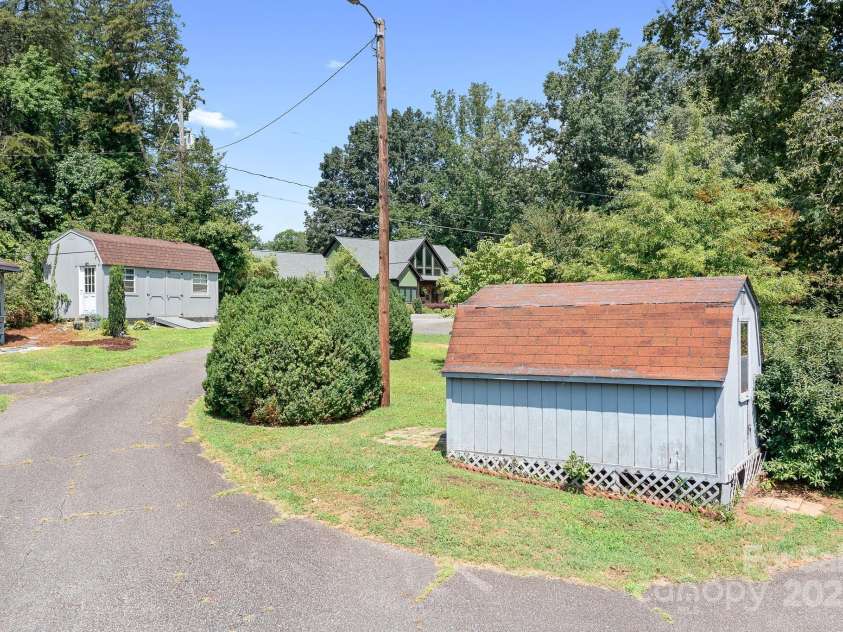 177 Brer Fox Trail, Troutman, NC 28166.  MLS# CAR4284185, YatesRealty ID 30946. Small shed