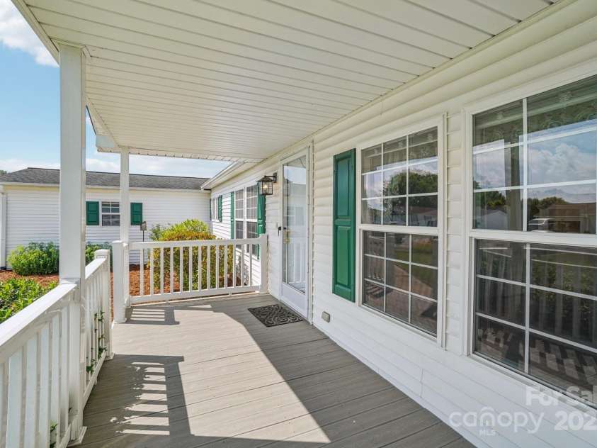 617 Paisley Court, Hendersonville, NC 28739.  MLS# CAR4284766, YatesRealty ID 30947. 