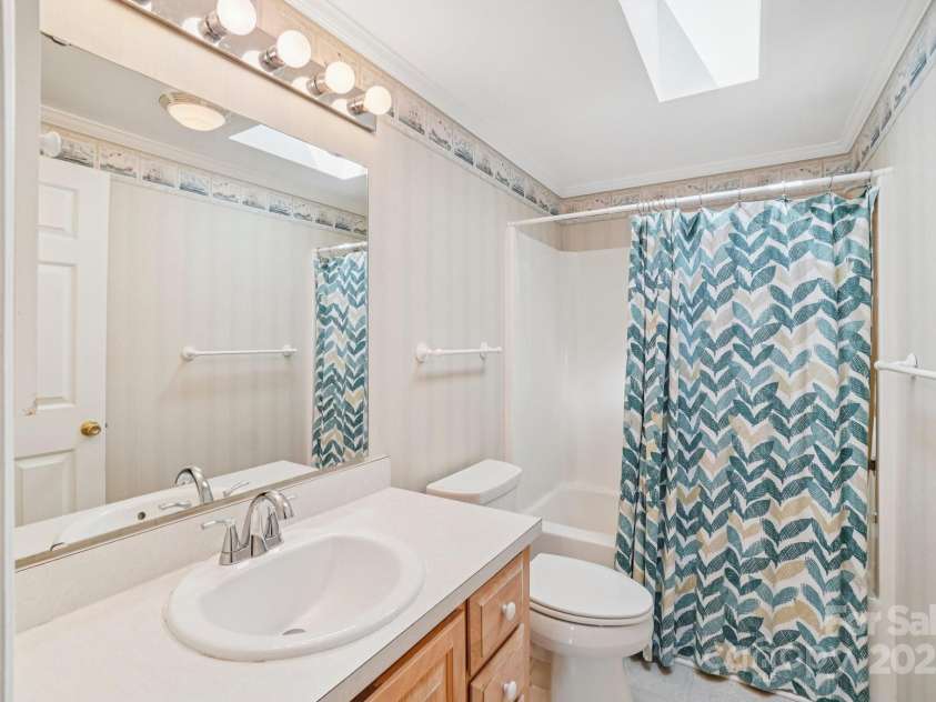 617 Paisley Court, Hendersonville, NC 28739.  MLS# CAR4284766, YatesRealty ID 30947. 