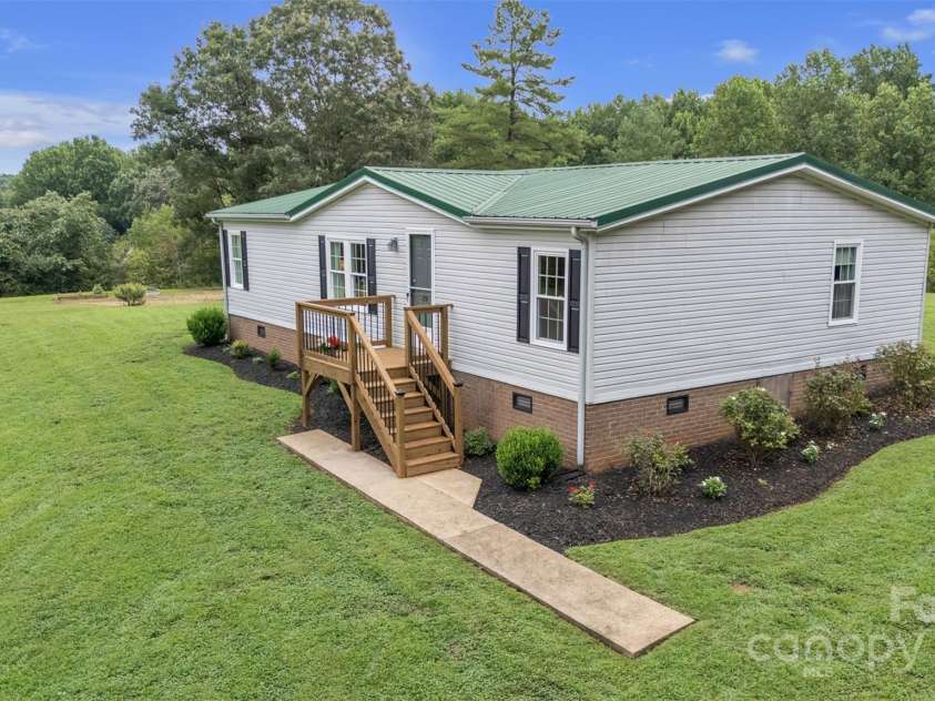 178 Steve Watts Drive, Taylorsville, NC 28681.  MLS# CAR4290079, YatesRealty ID 30948. 