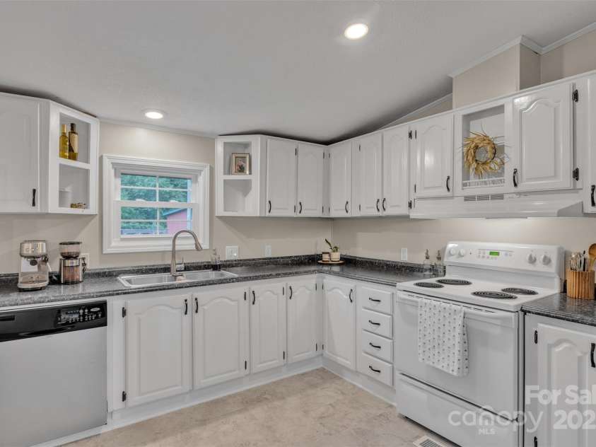 178 Steve Watts Drive, Taylorsville, NC 28681.  MLS# CAR4290079, YatesRealty ID 30948. 