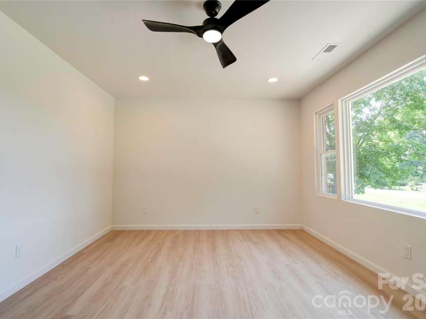 2994 Lutz Boulevard, Newton, NC 28658.  MLS# CAR4392327, YatesRealty ID 30949. 