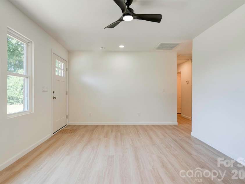 2994 Lutz Boulevard, Newton, NC 28658.  MLS# CAR4392327, YatesRealty ID 30949. 