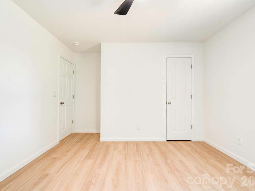 2994 Lutz Boulevard, Newton, NC 28658.  MLS# CAR4392327, YatesRealty ID 30949. 