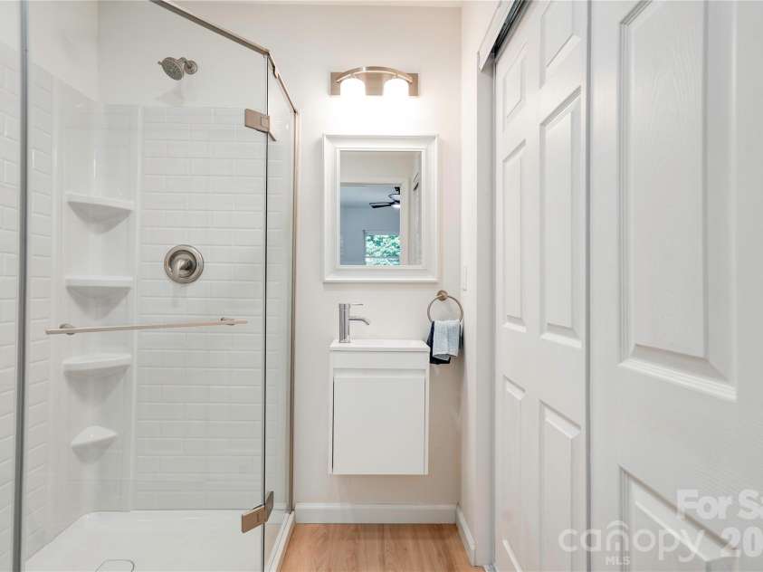 2994 Lutz Boulevard, Newton, NC 28658.  MLS# CAR4392327, YatesRealty ID 30949. 