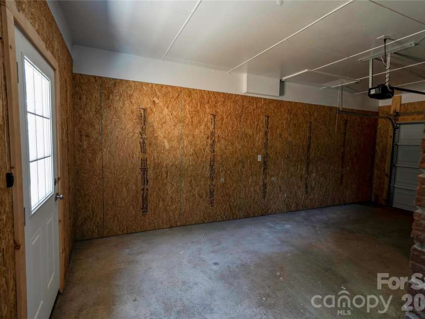 2994 Lutz Boulevard, Newton, NC 28658.  MLS# CAR4392327, YatesRealty ID 30949. 