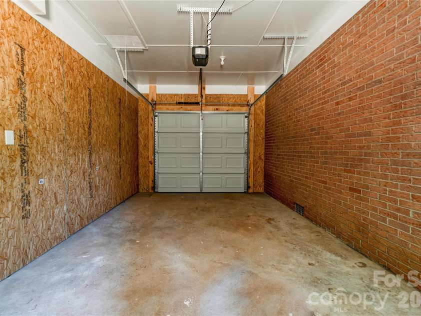 2994 Lutz Boulevard, Newton, NC 28658.  MLS# CAR4392327, YatesRealty ID 30949. 