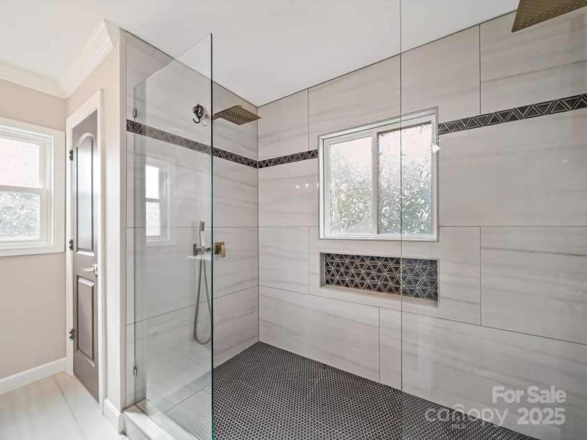 430 Edgegreen Drive, Charlotte, NC 28217.  MLS# CAR4273763, YatesRealty ID 30949. 