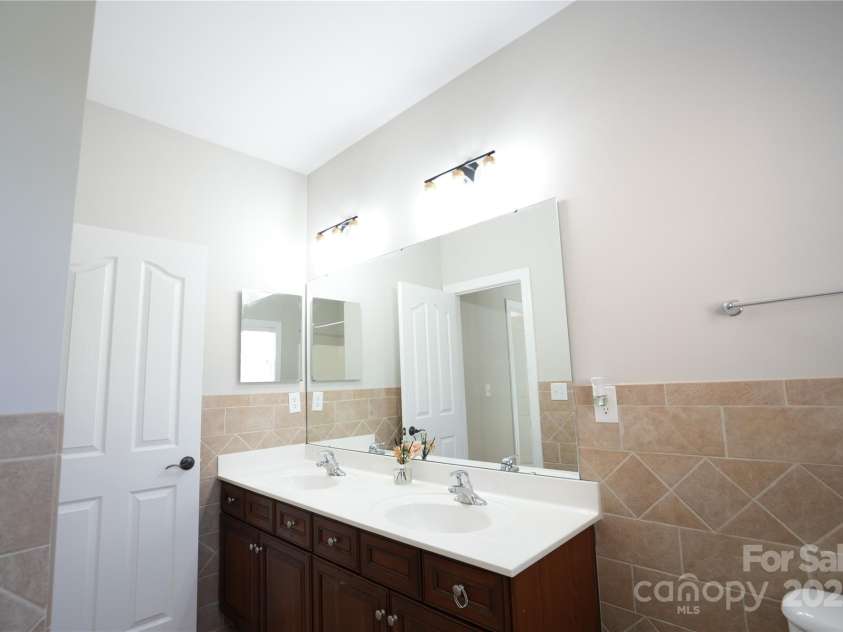 664 Vega Street, Concord, NC 28027.  MLS# CAR4239183, YatesRealty ID 3095. Upstairs Bathroom