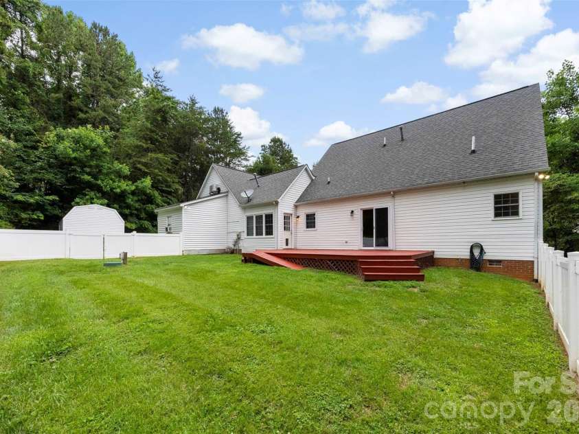 303 Brook Valley Drive, Salisbury, NC 28147.  MLS# CAR4390737, YatesRealty ID 30951. 