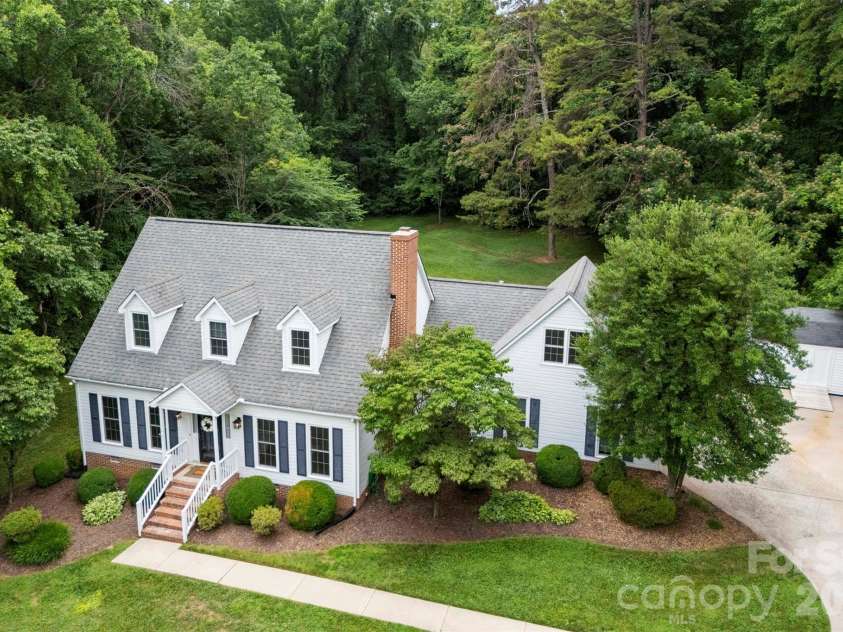 303 Brook Valley Drive, Salisbury, NC 28147.  MLS# CAR4390737, YatesRealty ID 30951. 