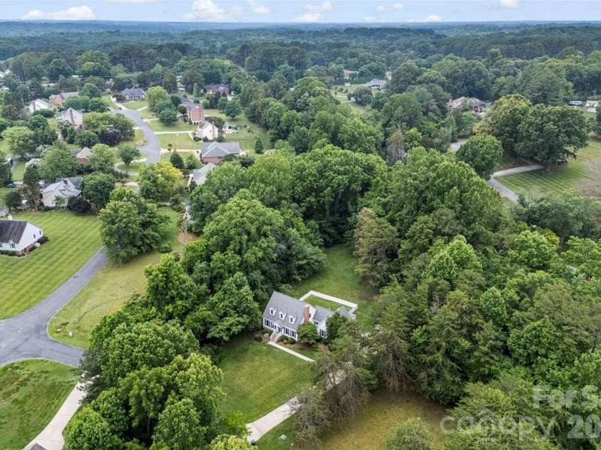 303 Brook Valley Drive, Salisbury, NC 28147.  MLS# CAR4390737, YatesRealty ID 30951. 