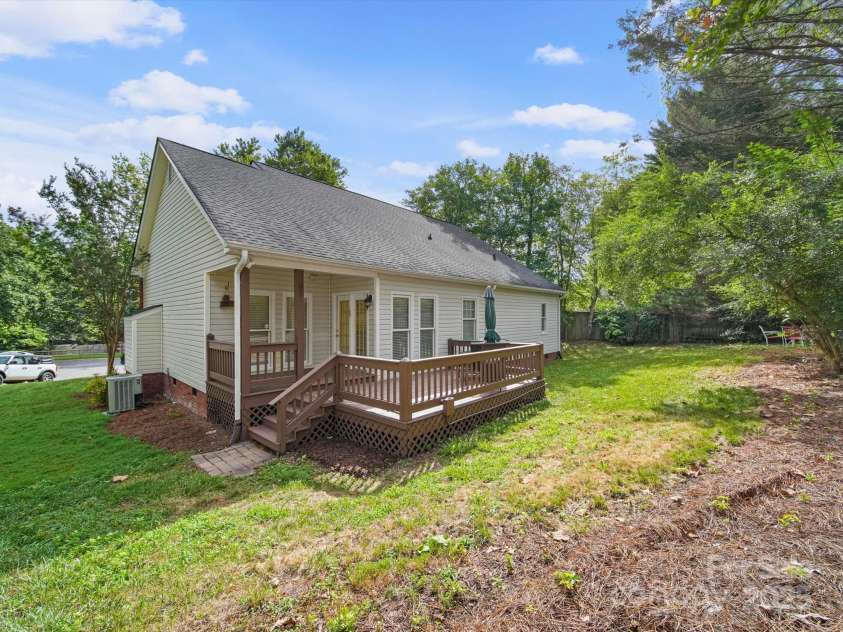 8103 Rachel Court, Waxhaw, NC 28173.  MLS# CAR4287181, YatesRealty ID 30951. Backyard