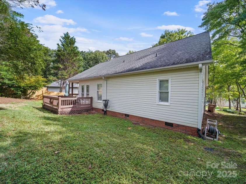 8103 Rachel Court, Waxhaw, NC 28173.  MLS# CAR4287181, YatesRealty ID 30951. Backyard