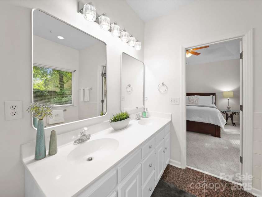 8103 Rachel Court, Waxhaw, NC 28173.  MLS# CAR4287181, YatesRealty ID 30951. Owner's Bath