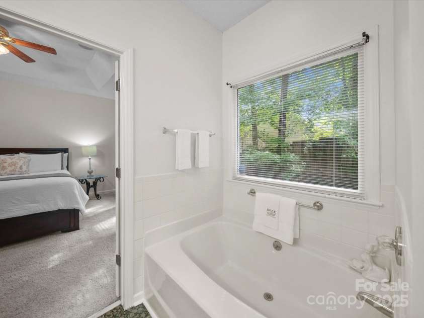 8103 Rachel Court, Waxhaw, NC 28173.  MLS# CAR4287181, YatesRealty ID 30951. Owner's Bath