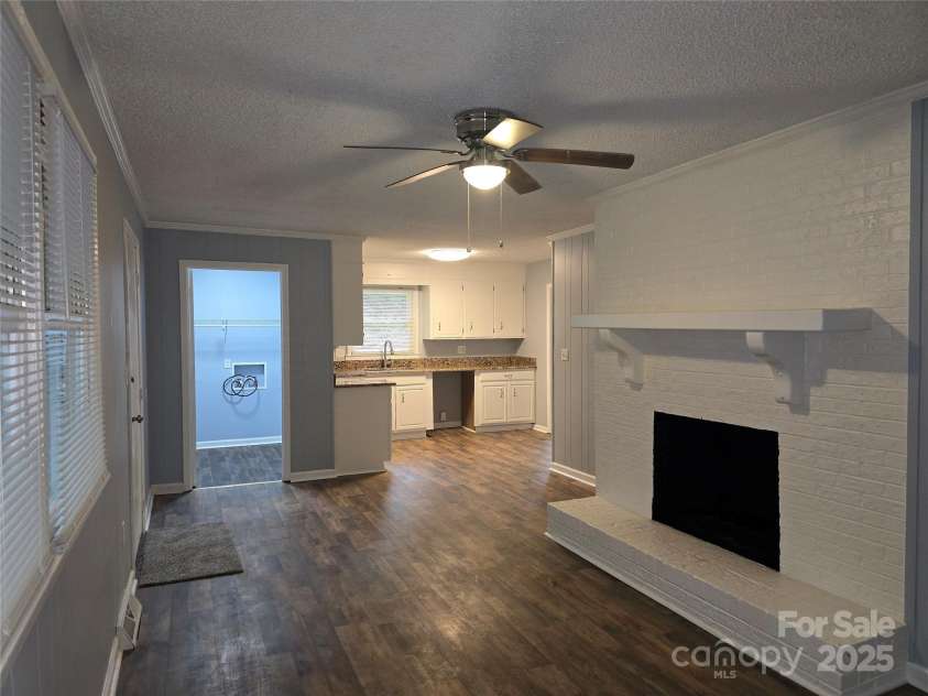 1660 Songwood Road, Concord, NC 28025.  MLS# CAR4268086, YatesRealty ID 30952. Dinning room