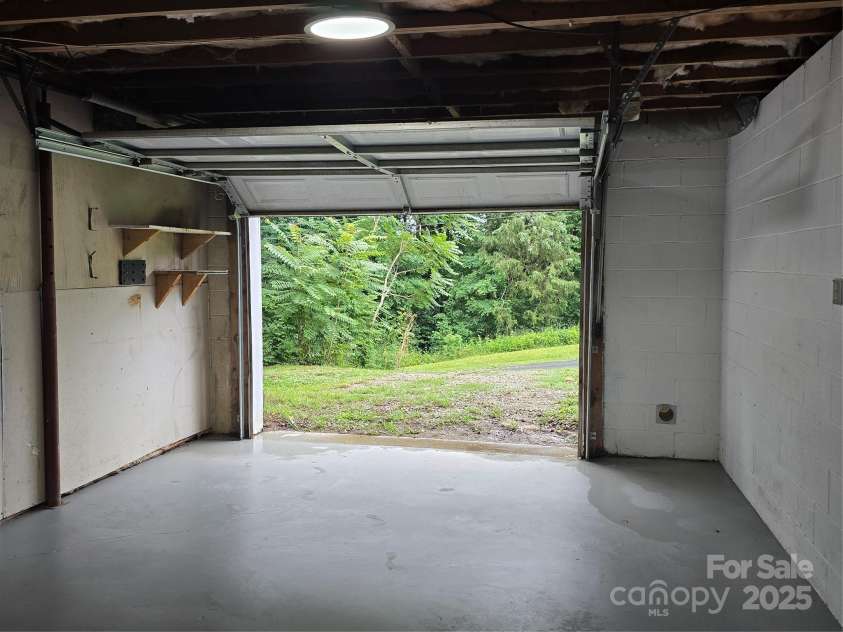 1660 Songwood Road, Concord, NC 28025.  MLS# CAR4268086, YatesRealty ID 30952. Garage