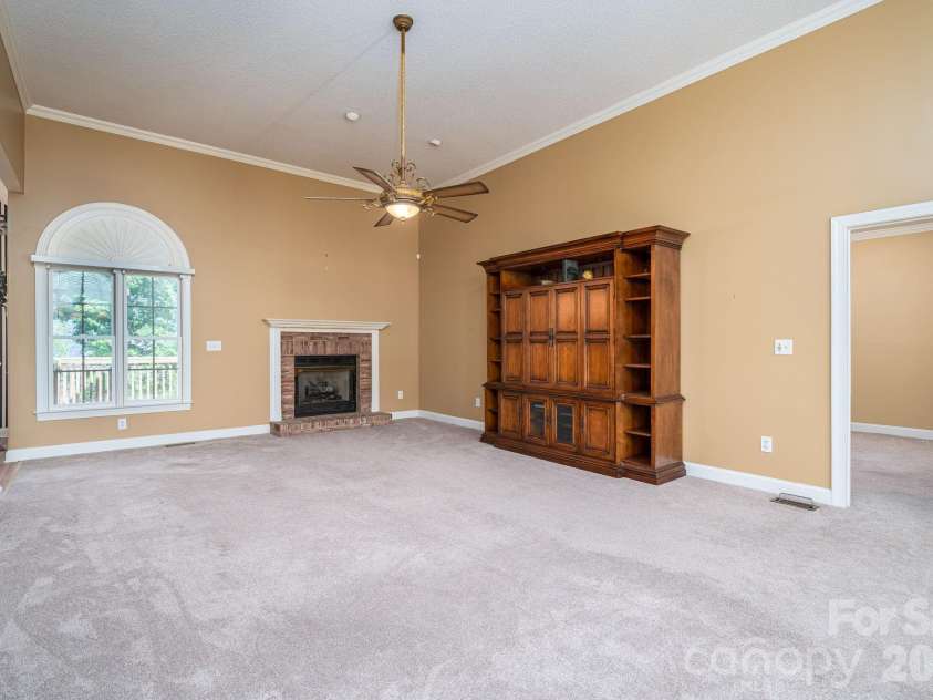 2603 Tralee Drive, Gastonia, NC 28056.  MLS# CAR4387674, YatesRealty ID 30952. 
