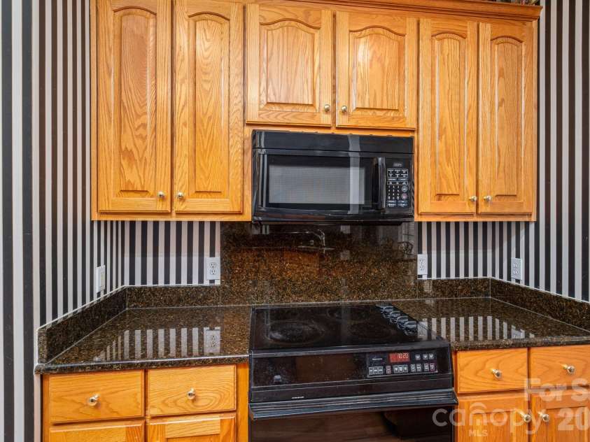 2603 Tralee Drive, Gastonia, NC 28056.  MLS# CAR4387674, YatesRealty ID 30952. 