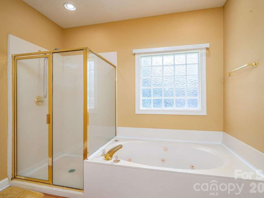 2603 Tralee Drive, Gastonia, NC 28056.  MLS# CAR4387674, YatesRealty ID 30952. 