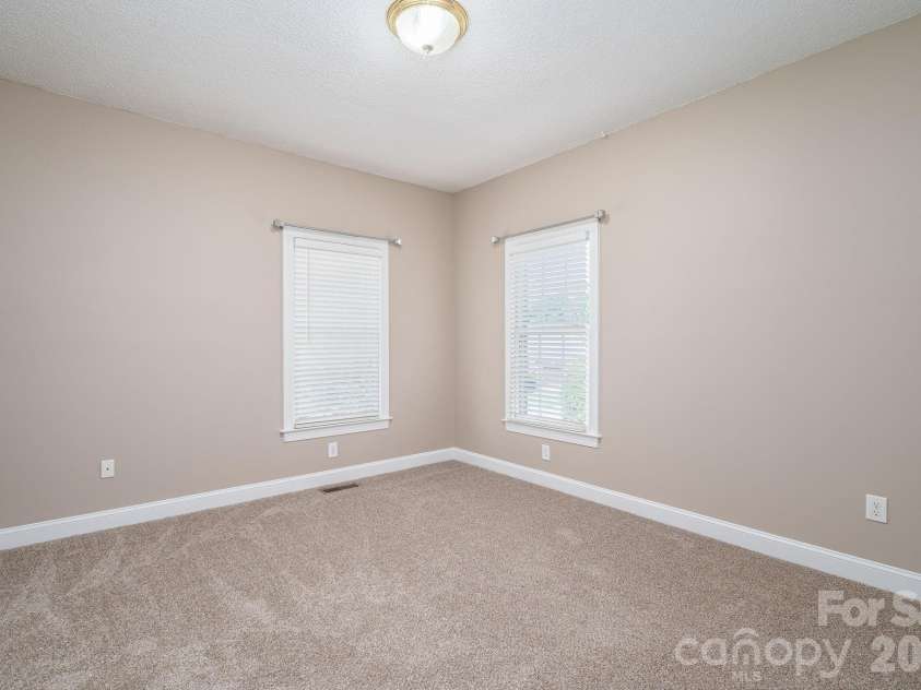2603 Tralee Drive, Gastonia, NC 28056.  MLS# CAR4387674, YatesRealty ID 30952. 