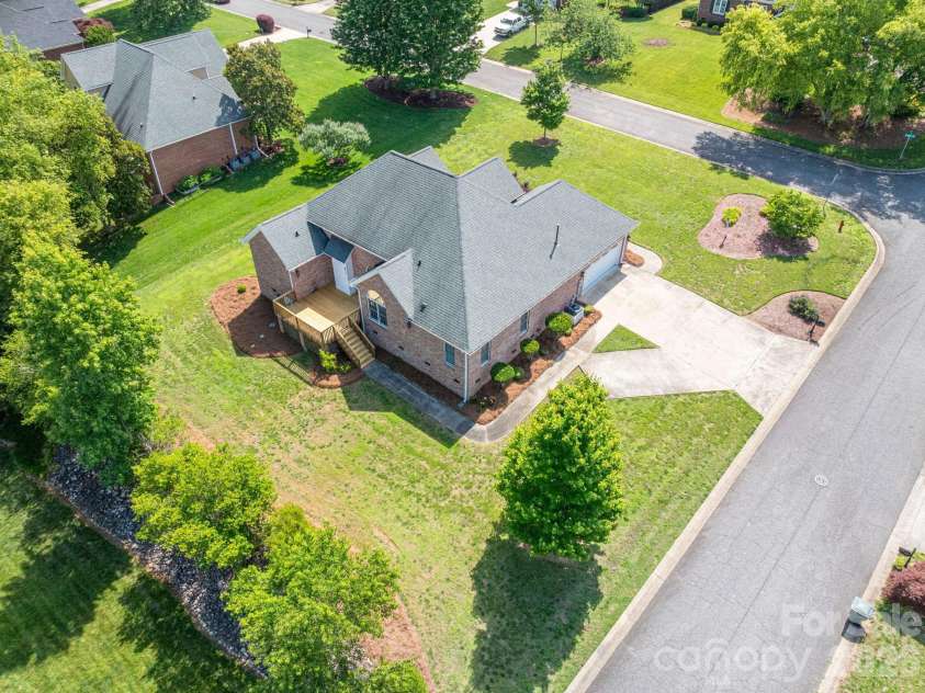 2603 Tralee Drive, Gastonia, NC 28056.  MLS# CAR4387674, YatesRealty ID 30952. 
