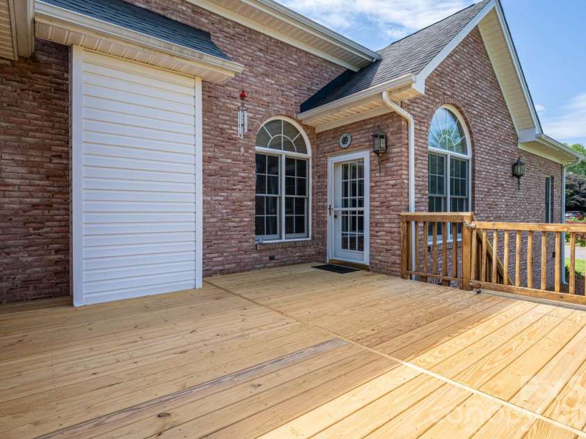 2603 Tralee Drive, Gastonia, NC 28056.  MLS# CAR4387674, YatesRealty ID 30952. 