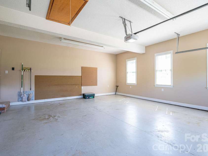2603 Tralee Drive, Gastonia, NC 28056.  MLS# CAR4387674, YatesRealty ID 30952. 