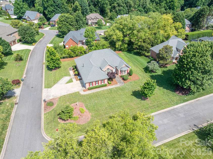 2603 Tralee Drive, Gastonia, NC 28056.  MLS# CAR4387674, YatesRealty ID 30952. 