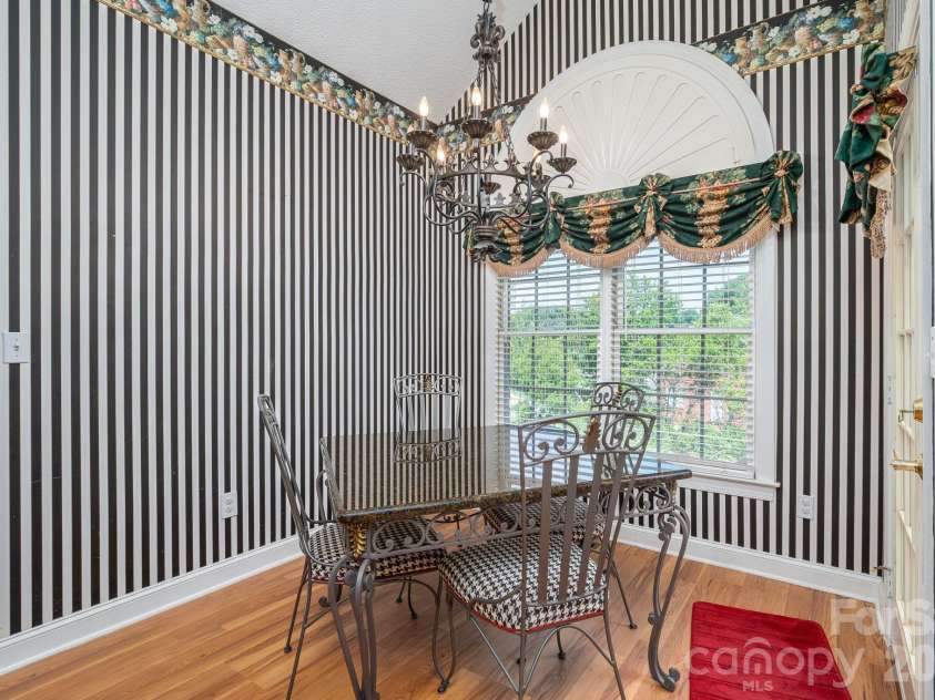 2603 Tralee Drive, Gastonia, NC 28056.  MLS# CAR4387674, YatesRealty ID 30952. Breakfast area