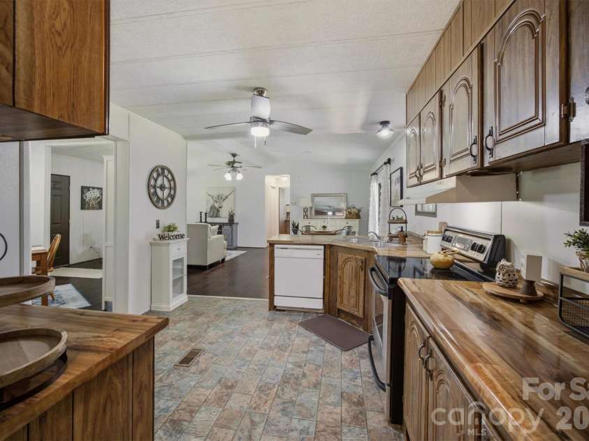 2733 Powell Drive Extension, Valdese, NC 28690.  MLS# CAR4388574, YatesRealty ID 30953. 