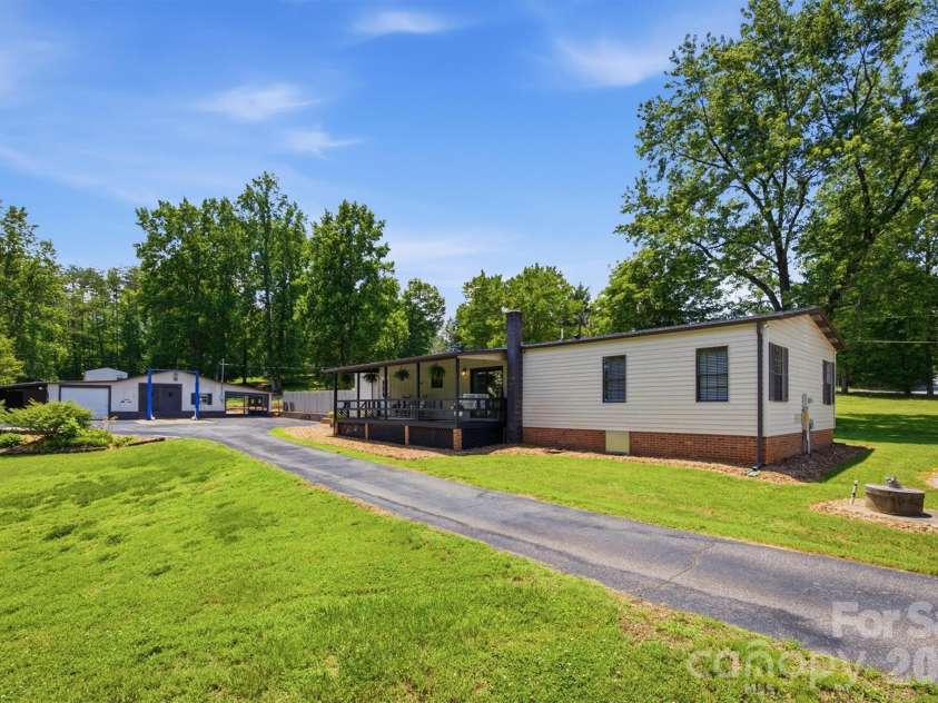2733 Powell Drive Extension, Valdese, NC 28690.  MLS# CAR4388574, YatesRealty ID 30953. 