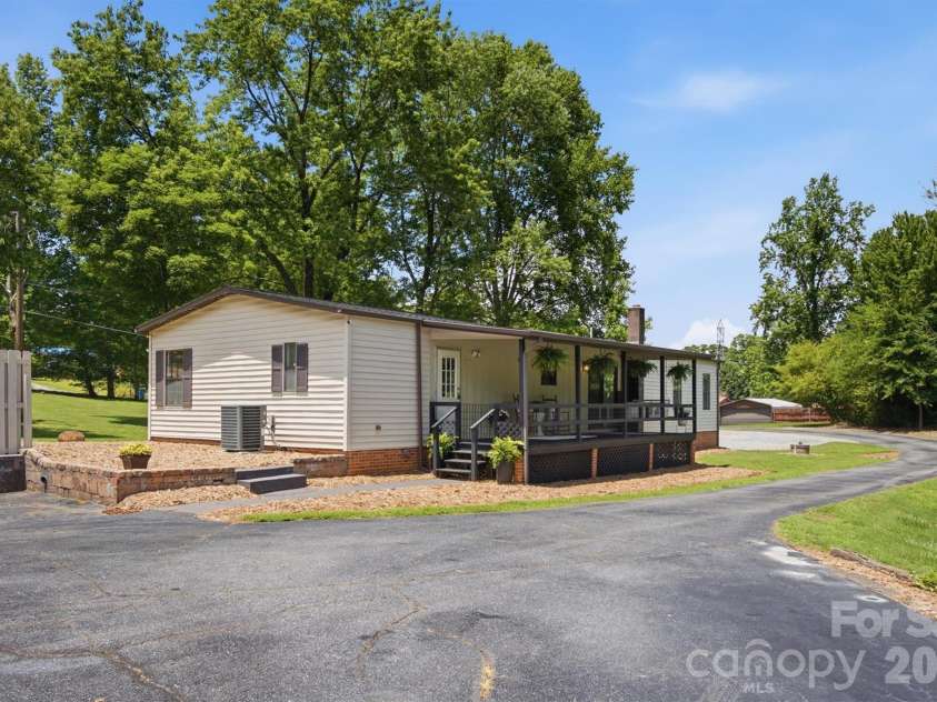 2733 Powell Drive Extension, Valdese, NC 28690.  MLS# CAR4388574, YatesRealty ID 30953. 
