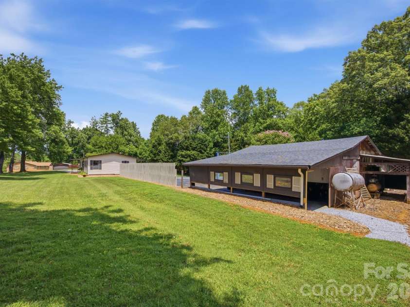 2733 Powell Drive Extension, Valdese, NC 28690.  MLS# CAR4388574, YatesRealty ID 30953. 