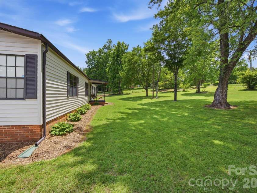 2733 Powell Drive Extension, Valdese, NC 28690.  MLS# CAR4388574, YatesRealty ID 30953. 