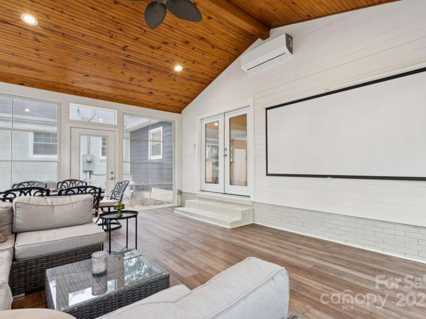 5027 Milford Road, Charlotte, NC 28210.  MLS# CAR4279486, YatesRealty ID 30953. 