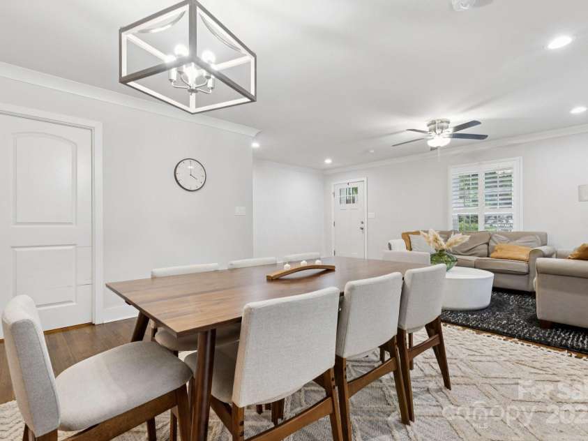 5027 Milford Road, Charlotte, NC 28210.  MLS# CAR4279486, YatesRealty ID 30953. 