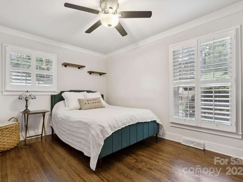 5027 Milford Road, Charlotte, NC 28210.  MLS# CAR4279486, YatesRealty ID 30953. 