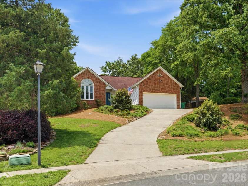 10314 Rougemont Lane, Charlotte, NC 28277.  MLS# CAR4375899, YatesRealty ID 30954. 