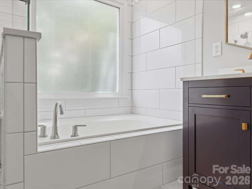 10314 Rougemont Lane, Charlotte, NC 28277.  MLS# CAR4375899, YatesRealty ID 30954. 