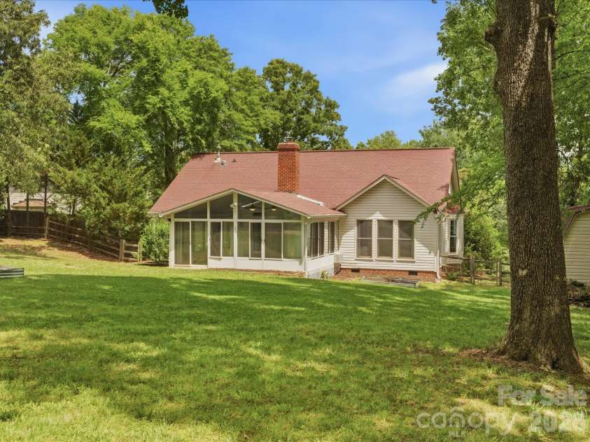 10314 Rougemont Lane, Charlotte, NC 28277.  MLS# CAR4375899, YatesRealty ID 30954. 