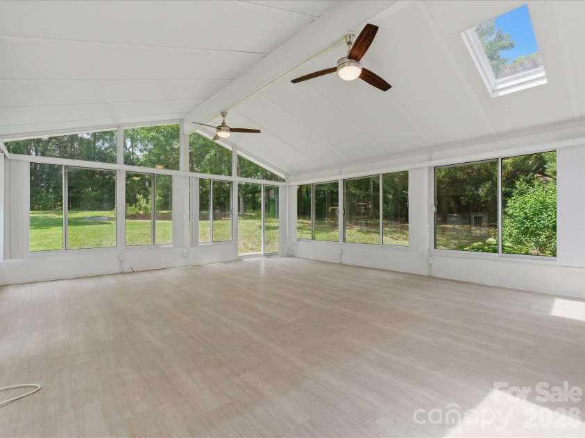 10314 Rougemont Lane, Charlotte, NC 28277.  MLS# CAR4375899, YatesRealty ID 30954. Huge Sunroom!!!