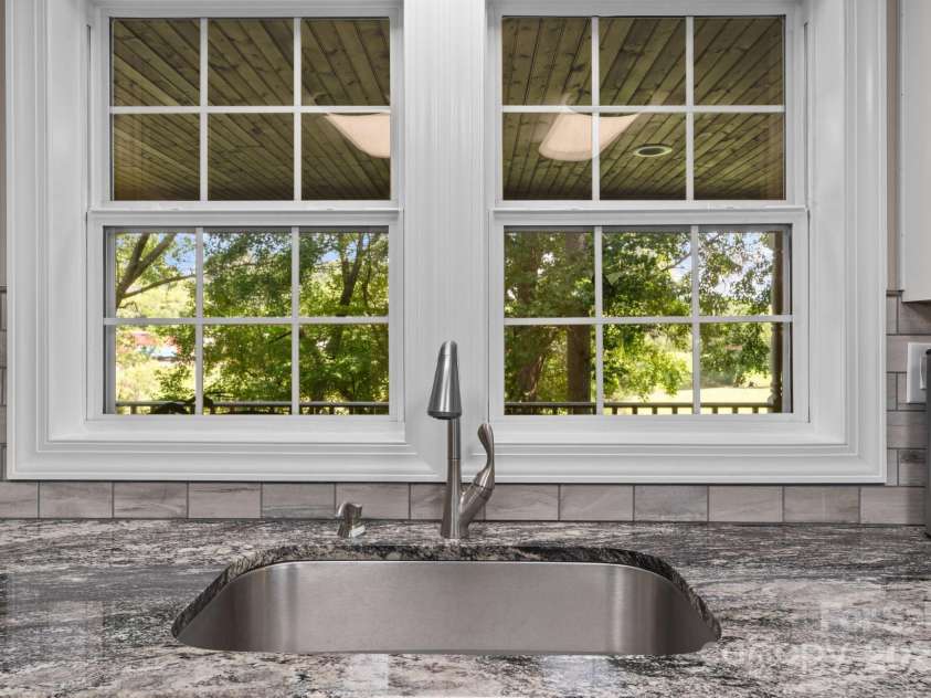 34 Edwards Street, Asheville, NC 28806.  MLS# CAR4268192, YatesRealty ID 30954. Even a deep bowled kitchen sink.