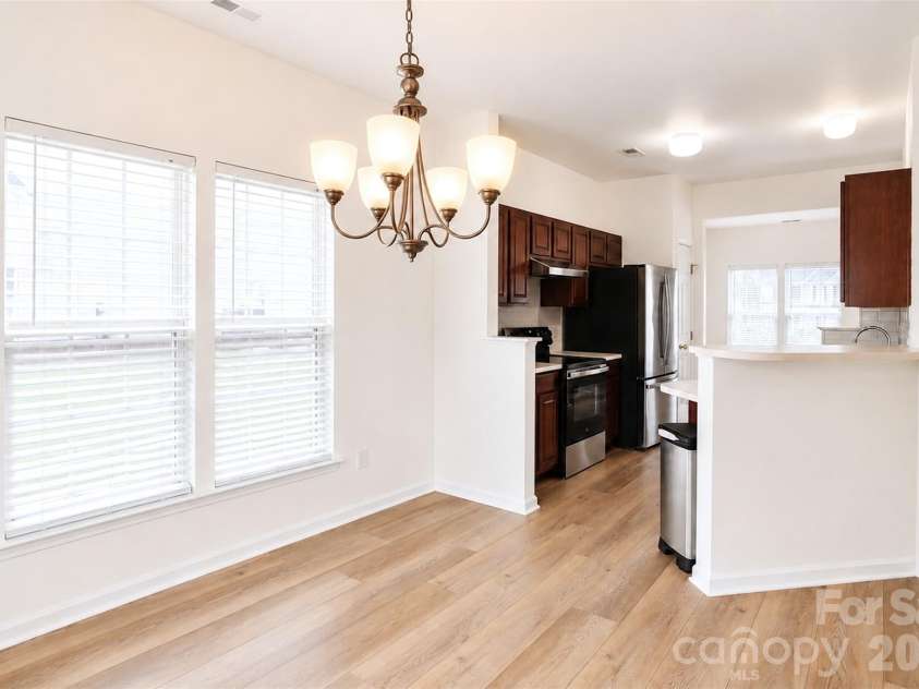 4913 Sunburst Lane, Charlotte, NC 28213.  MLS# CAR4392785, YatesRealty ID 30956. 