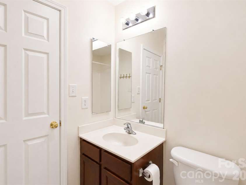 4913 Sunburst Lane, Charlotte, NC 28213.  MLS# CAR4392785, YatesRealty ID 30956. Full attached bathroom